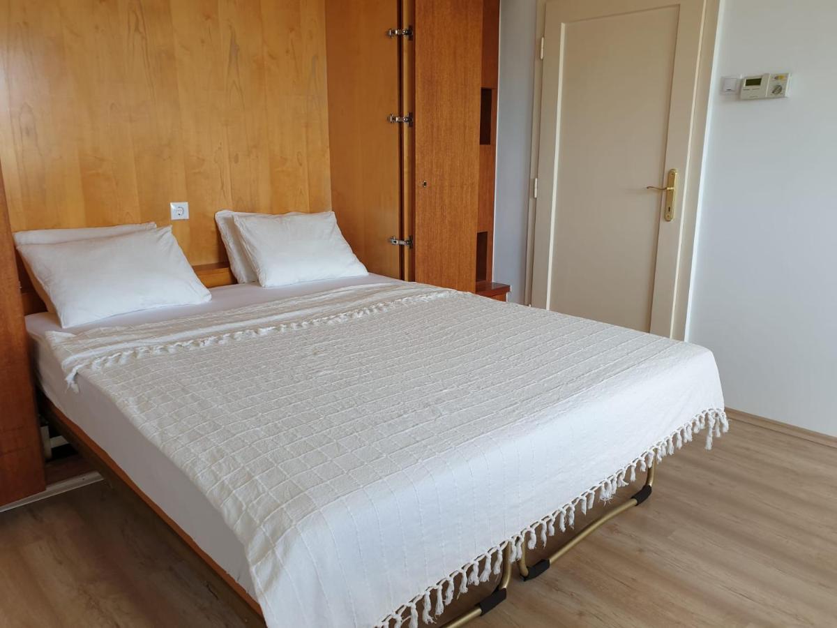 Best Rated Central Apartment Vienna - Ac, Wifi, 24H7Days Self Check-In, Board Games, Netflix Viena Exterior foto